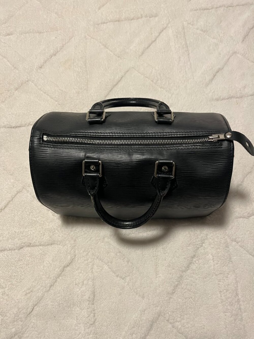 Louis Vuitton Epi Speedy in Black - Picture 5 of 9